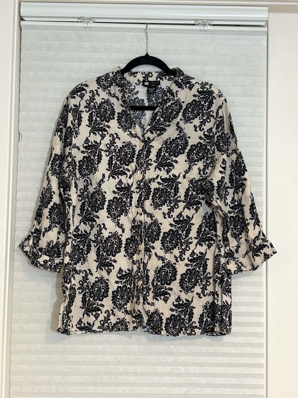 Carole Little Blouse Size 1X Black Beige Linen Floral Button Up 3/4 Sleeve